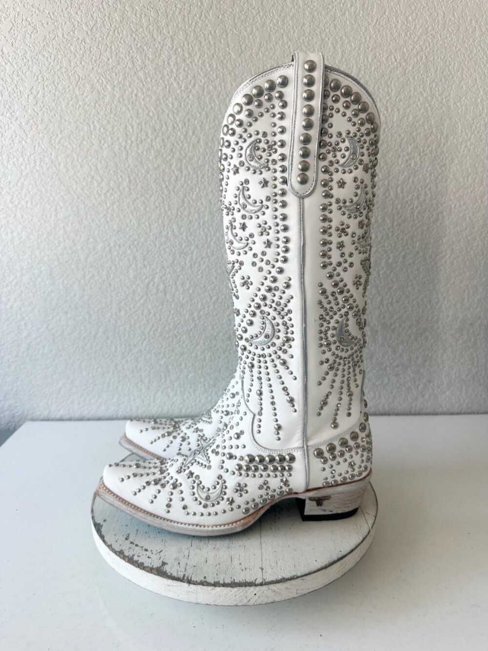 Lane SOLSTICE Womens White Studded Cowboy Boots Tall Snip Toe Leather Size 8 - Picture 5 of 14
